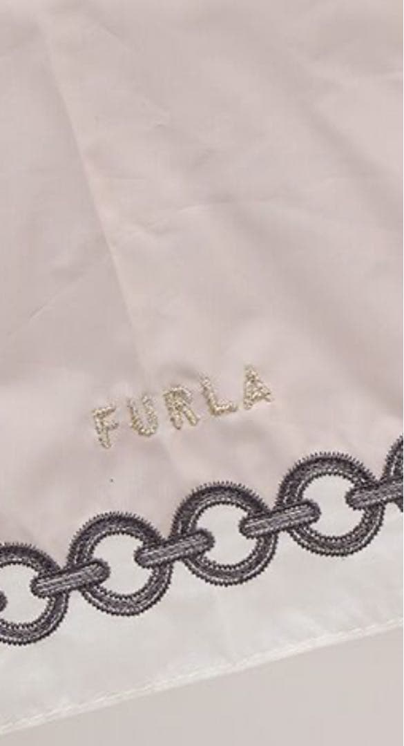 新品★ FURLA ★楽折★晴雨兼用折りたたみ日傘 ★チェーン刺繍”ベージュ