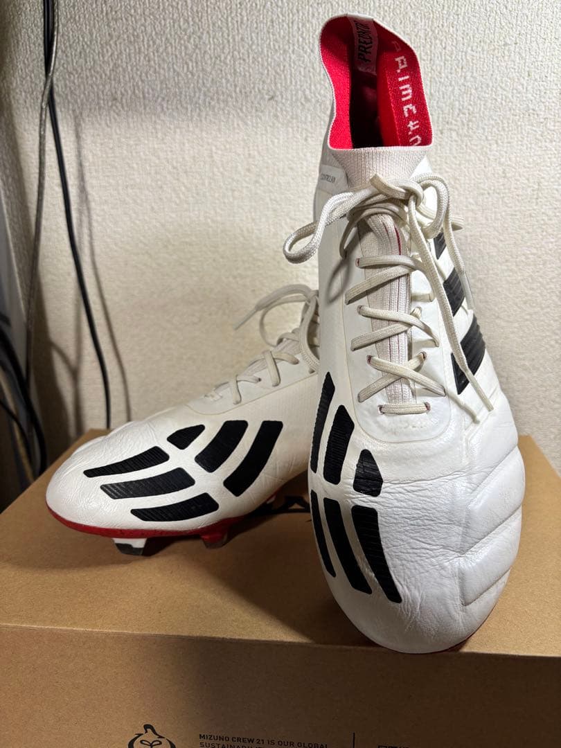 adidas プレデターマニア+19 スパイク ホワイト/ブラック/レッド