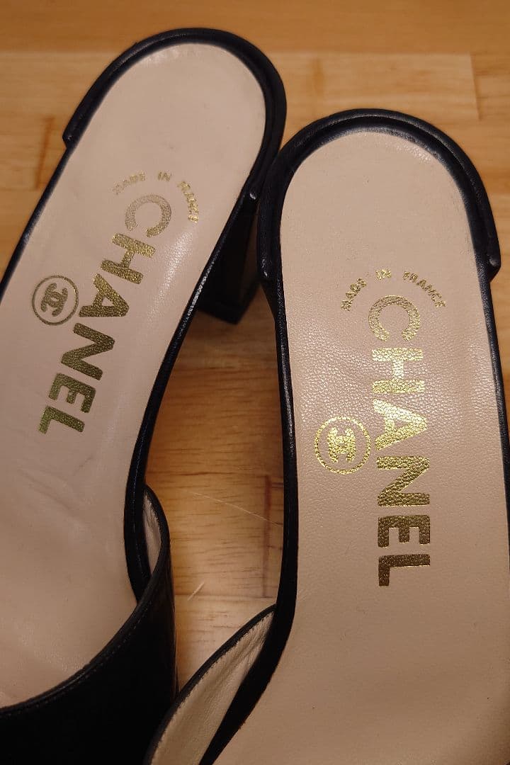 CHANEL　黒　ココマーク　ミュール　サンダル　35.5サイズ