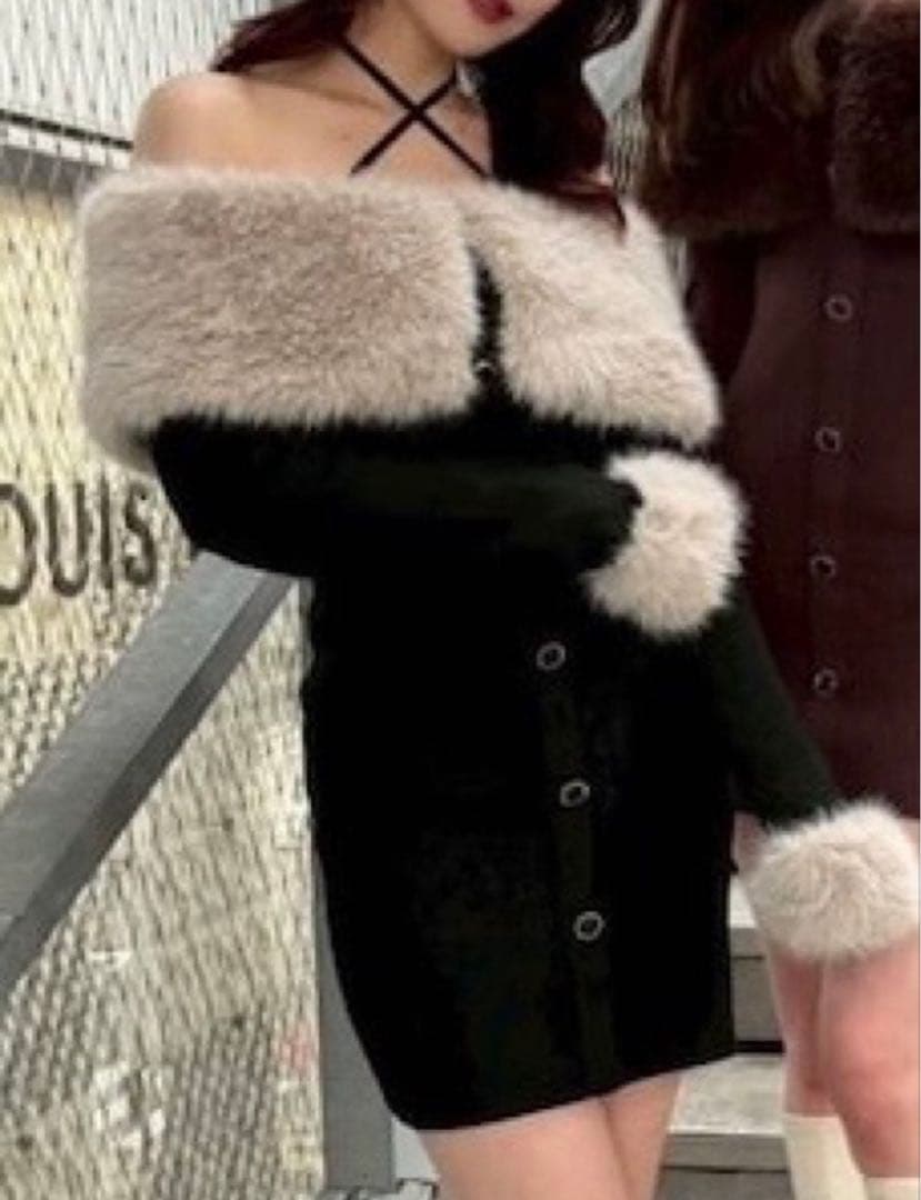 LIPSERVICE ファーオフショルボタンニットワンピースS ブラック