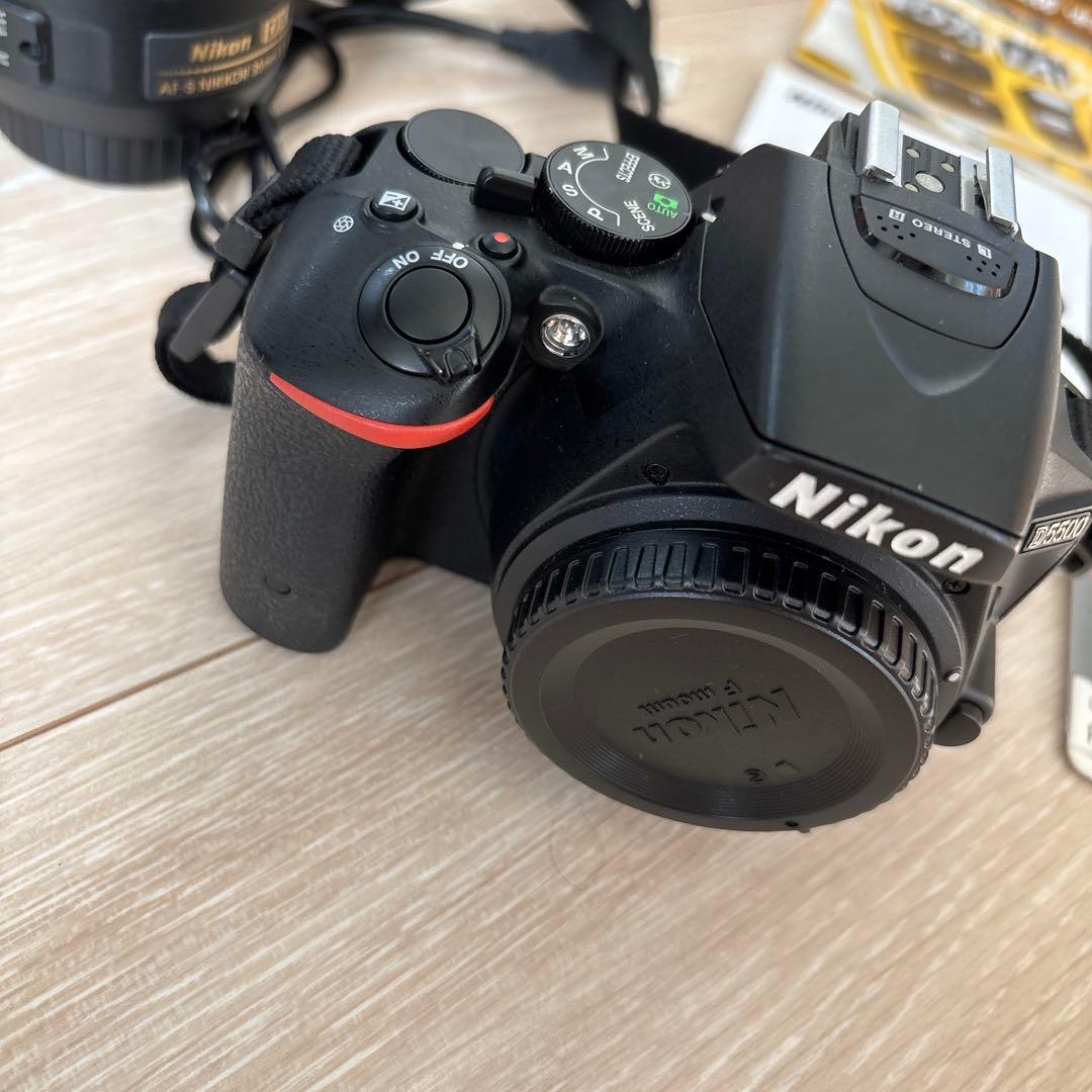Nikon D5500 一眼レフカメラ レンズ付き