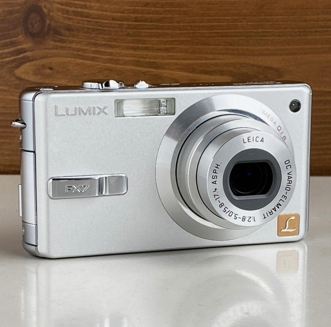 【美品】パナソニック Panasonic LUMIX DMC-FX7 コンデジ