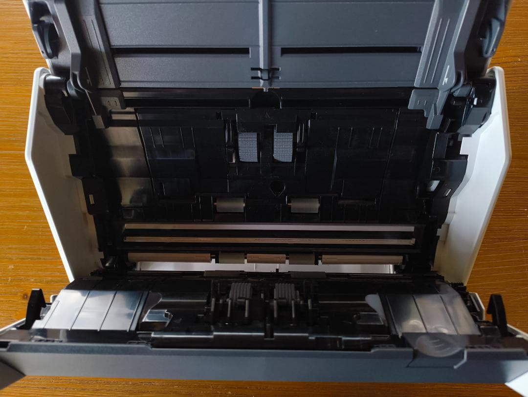 【美品】ScanSnap iX1600 スキャンスナップ ドキュメントスキャナー