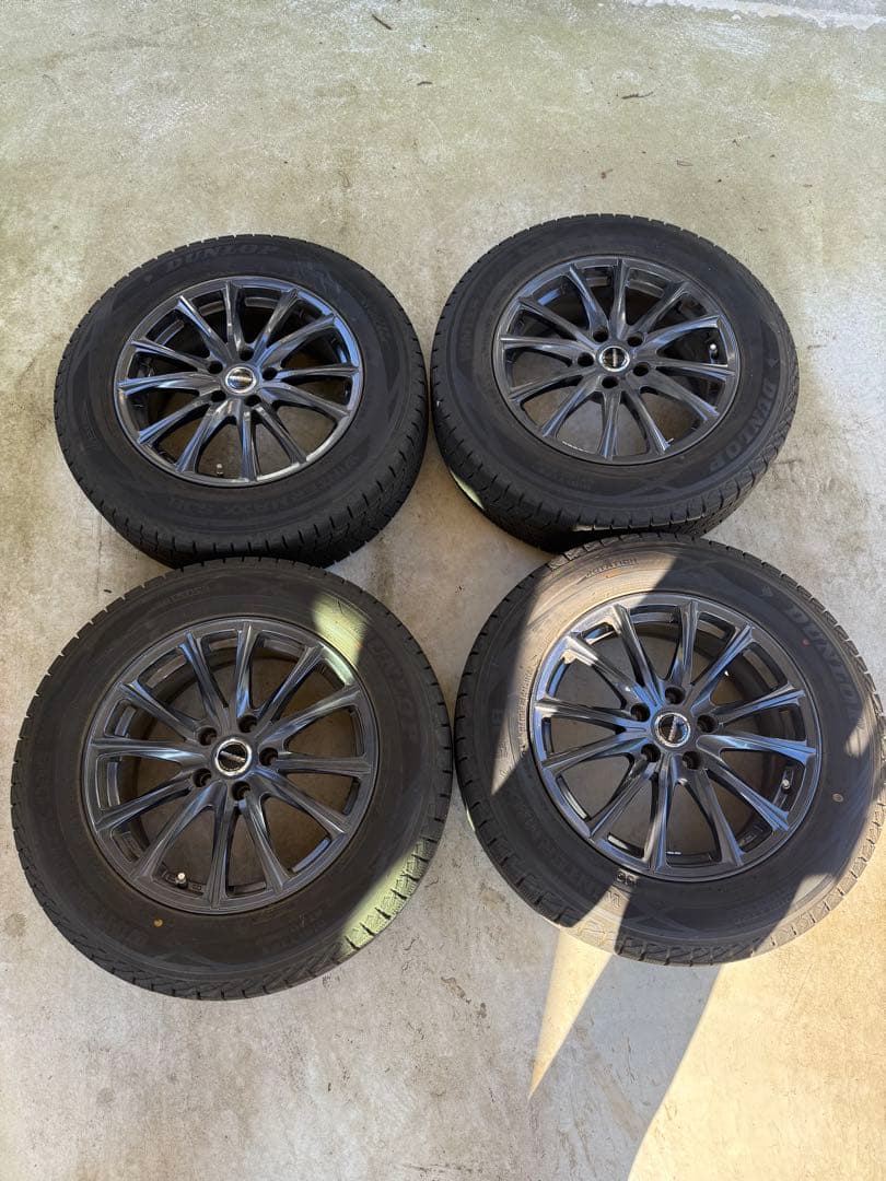 17インチ ブラックホイールと冬用タイヤセット　ハリアー　スタッドレスタイヤ