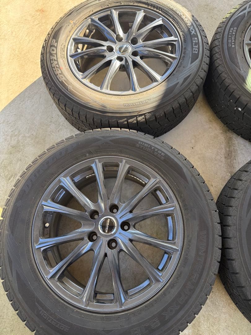 17インチ ブラックホイールと冬用タイヤセット　ハリアー　スタッドレスタイヤ