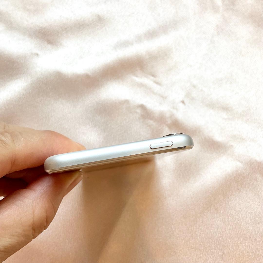 シルバー iPod touch 第6世代 128GB アイポッド 本体 N