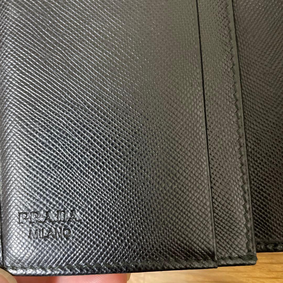 プラダ　ブラックレザー 名刺入れ イタリア製