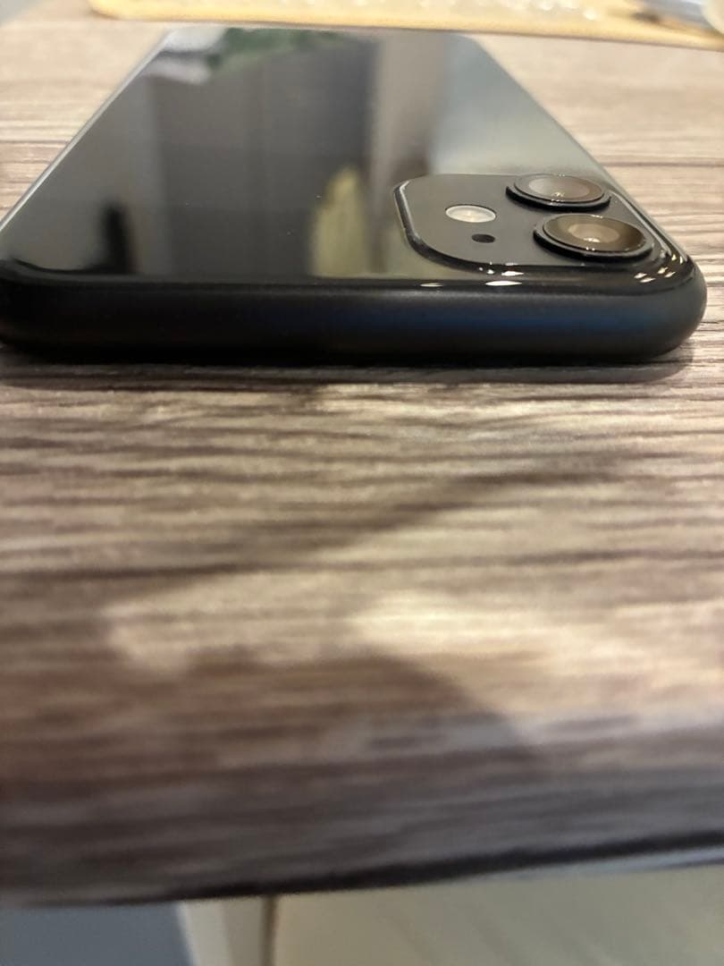 【美品】Apple iPhone 11 ブラック　本体（未使用ケーブル付）