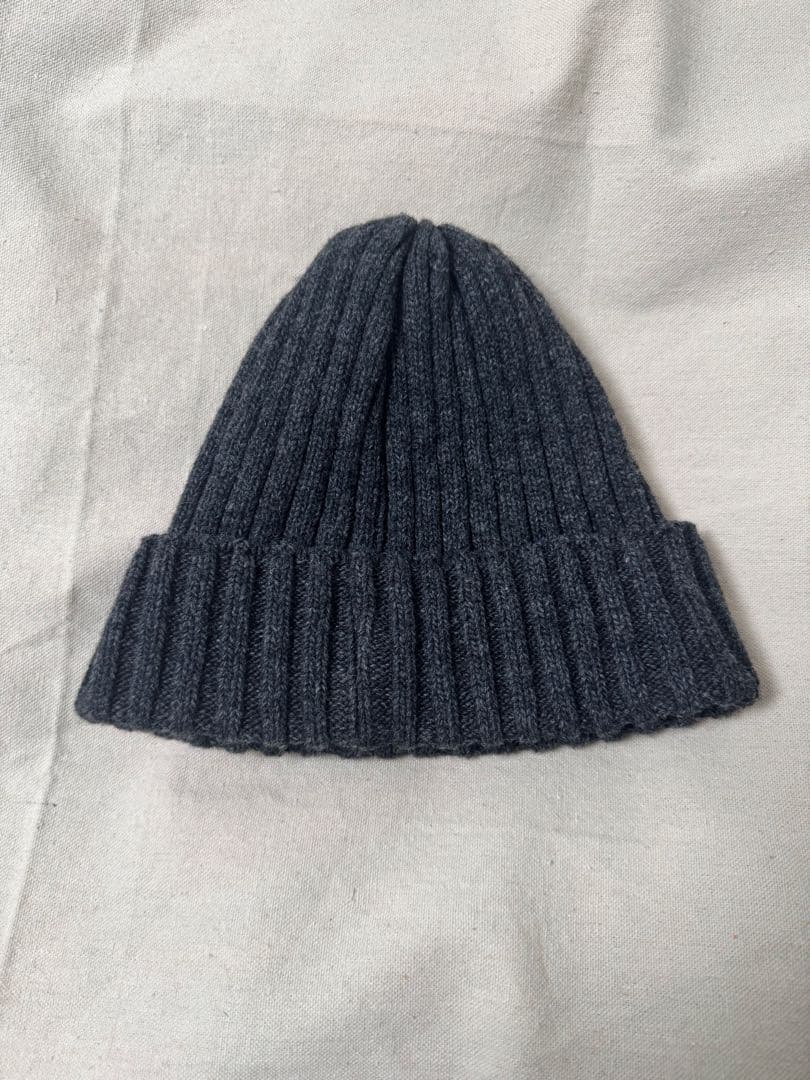 Thug club サグクラブ ニット帽 ダークグレー （汚れ、毛玉なし）
