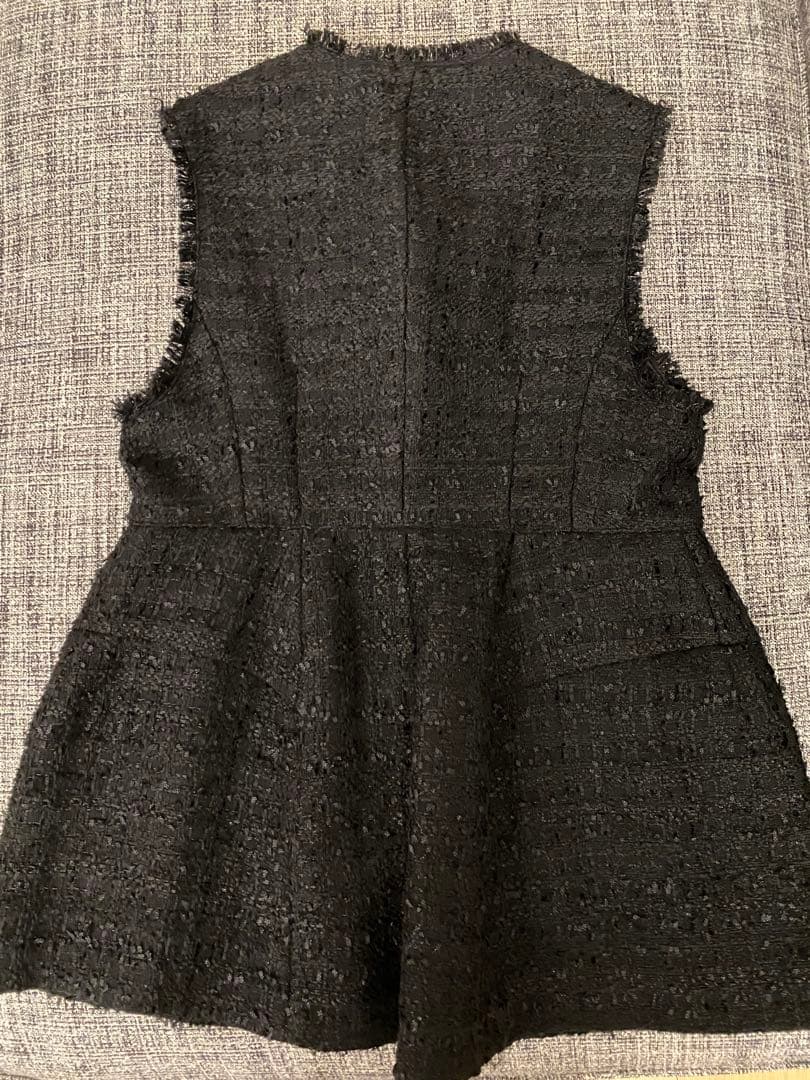 アルページュストーリー　パールボタンぺプラムツイードジレ　Mサイズ　ハレの日