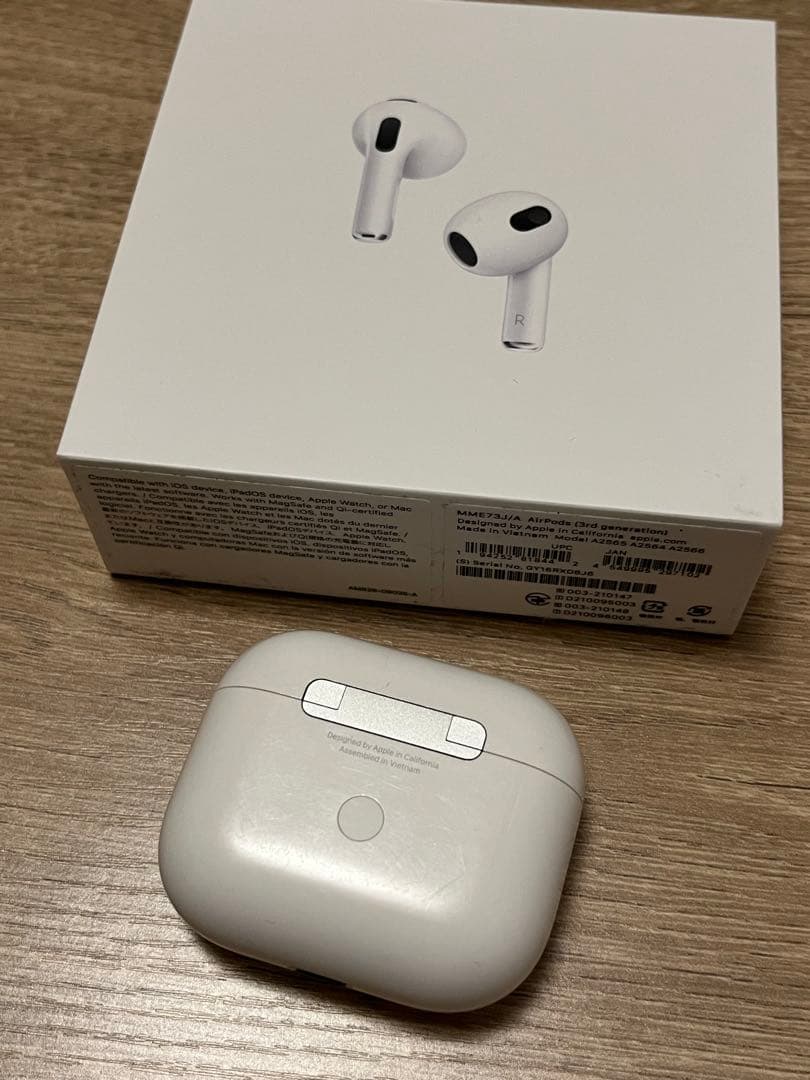 AirPods (第3世代)右耳＋充電ケース＋外箱