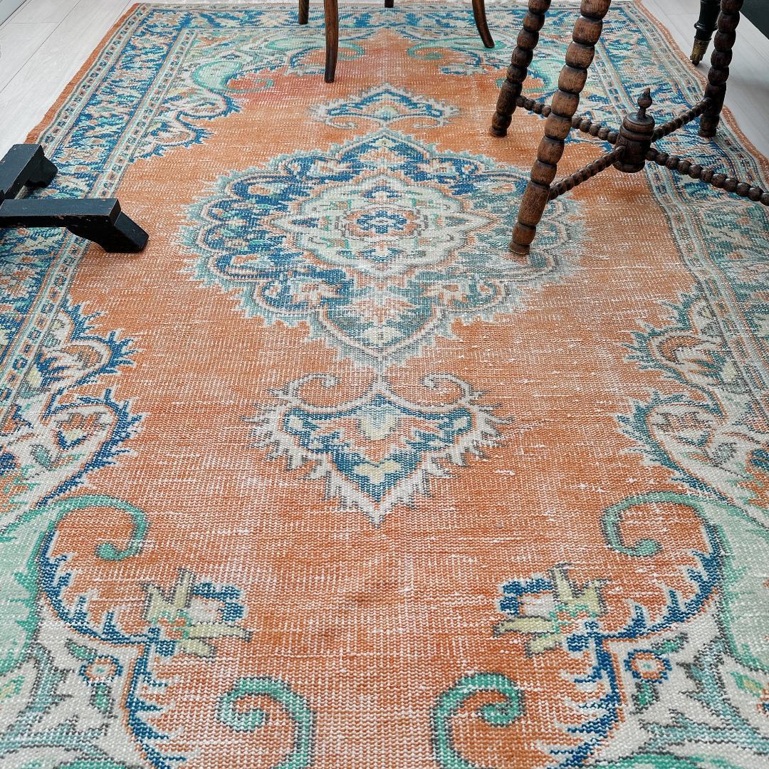 トルコ ヴィンテージラグ A79 大判 オレンジ ターコイズ ネイビー