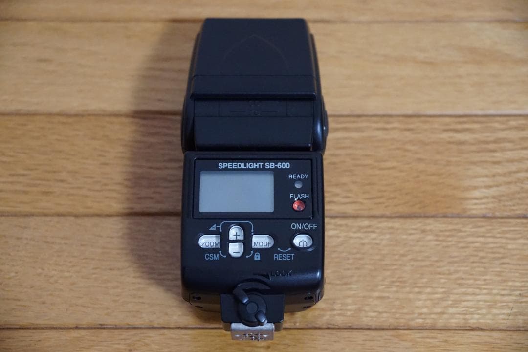 NIKON D600シャッター数5697枚 望遠,標準ズーム,ストロボセット