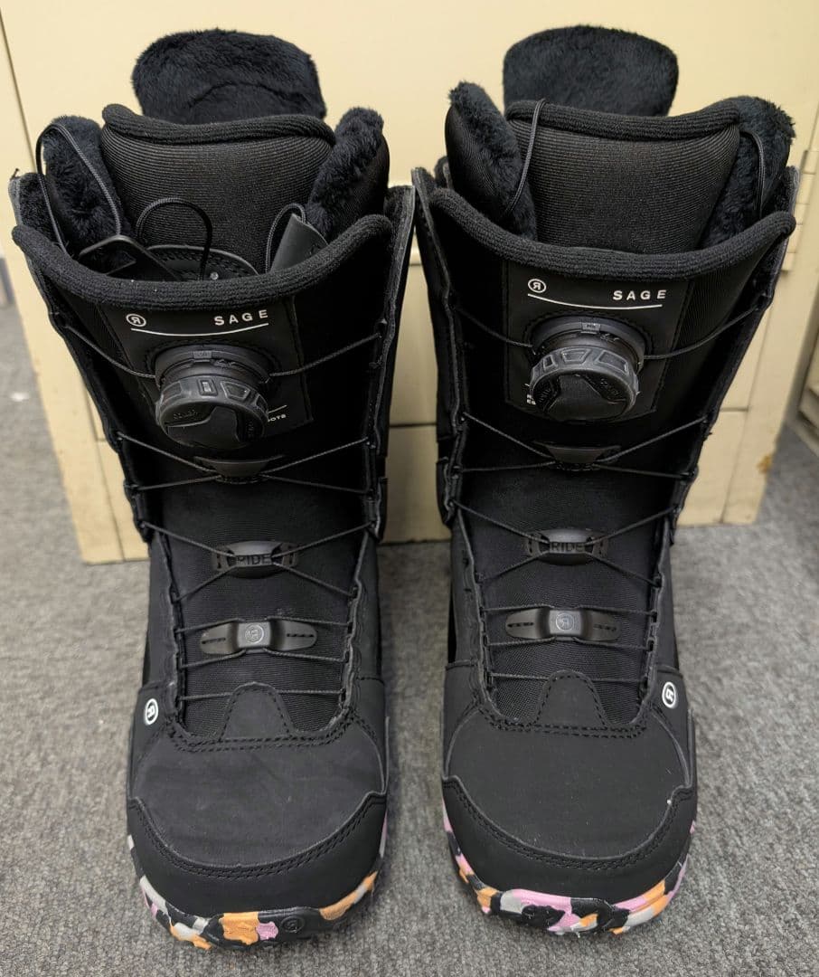Ride SAGE 女性用スノーボードブーツ US8