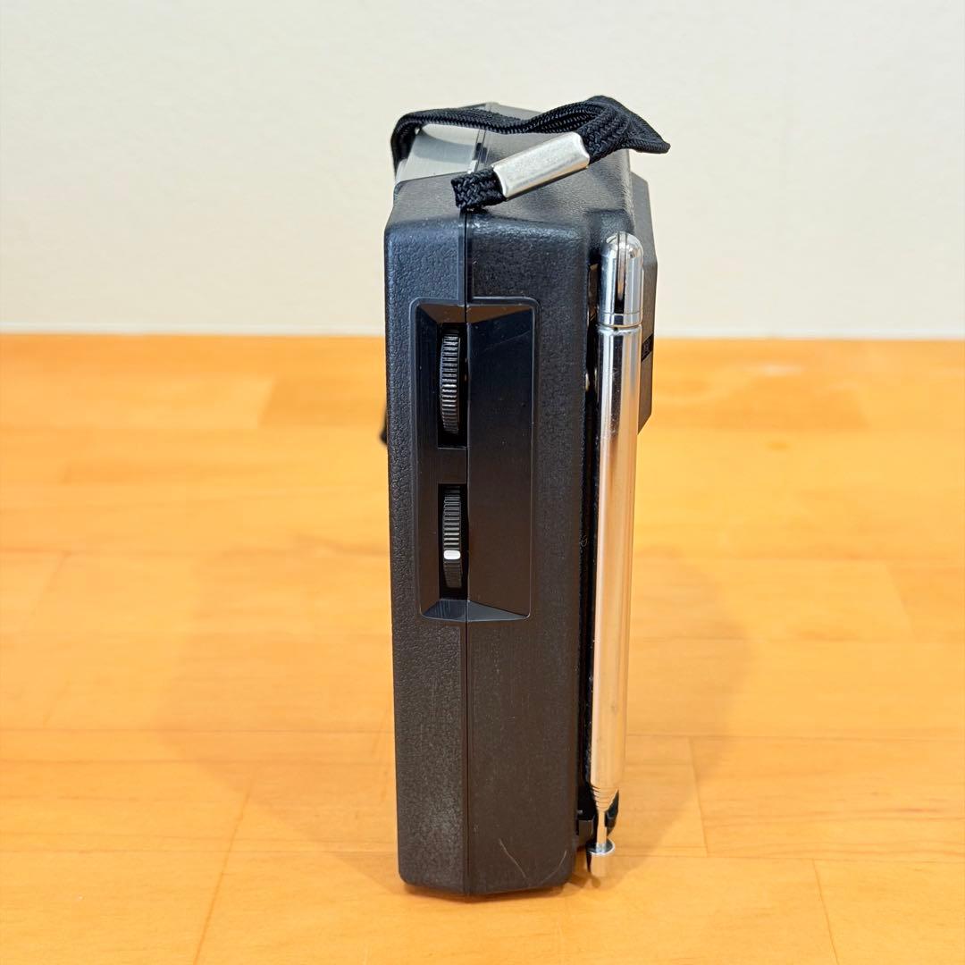 未使用級　ナショナル　パナソニック　ポータブルラジオ　RF-511