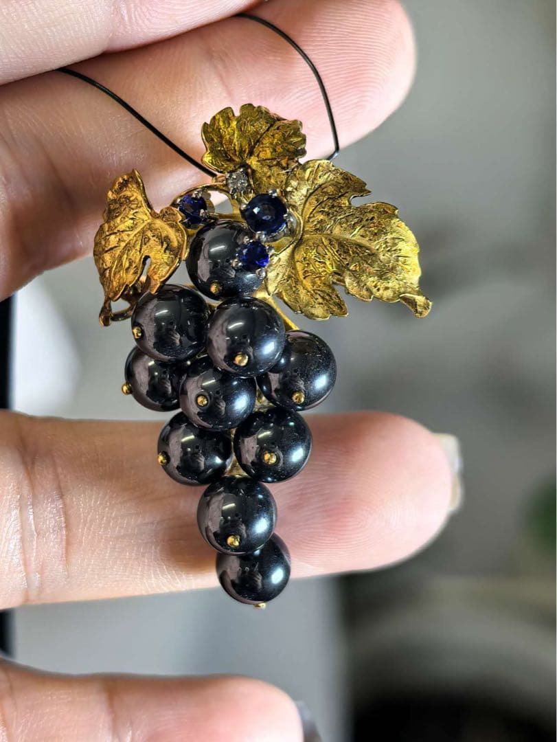 石川暢子 ISHIKAWA NOBUKOアズタイム 葡萄 ブローチ　箱付