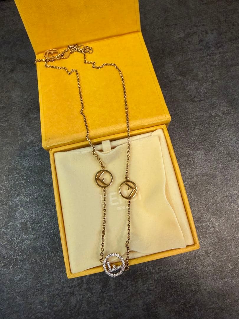 FENDI ゴールド ネックレス