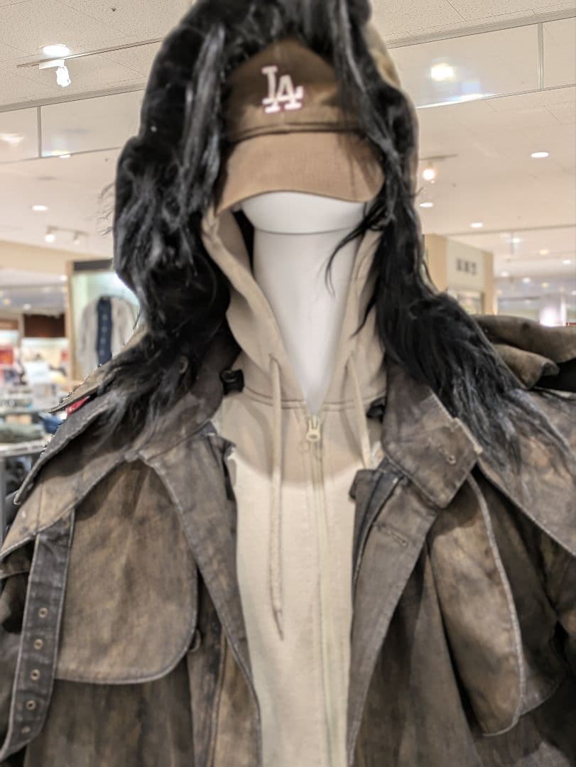 ぽ*よ様 ブランド名、ジョン・ガリアーノ、 過去にショー出品歴有り。 綺麗な状態