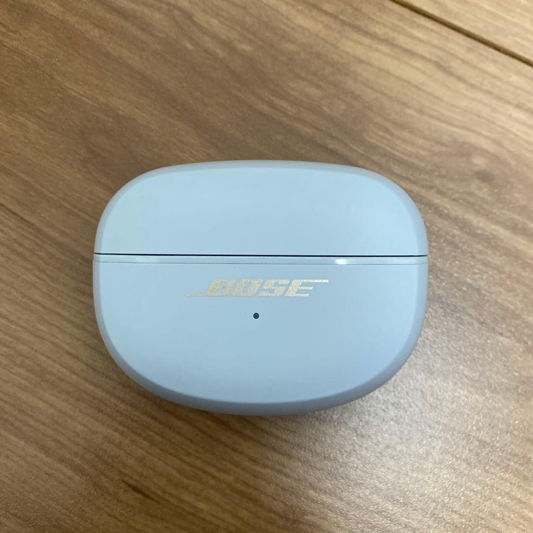 BOSE Ultra Open Earbuds のホワイトスモーク