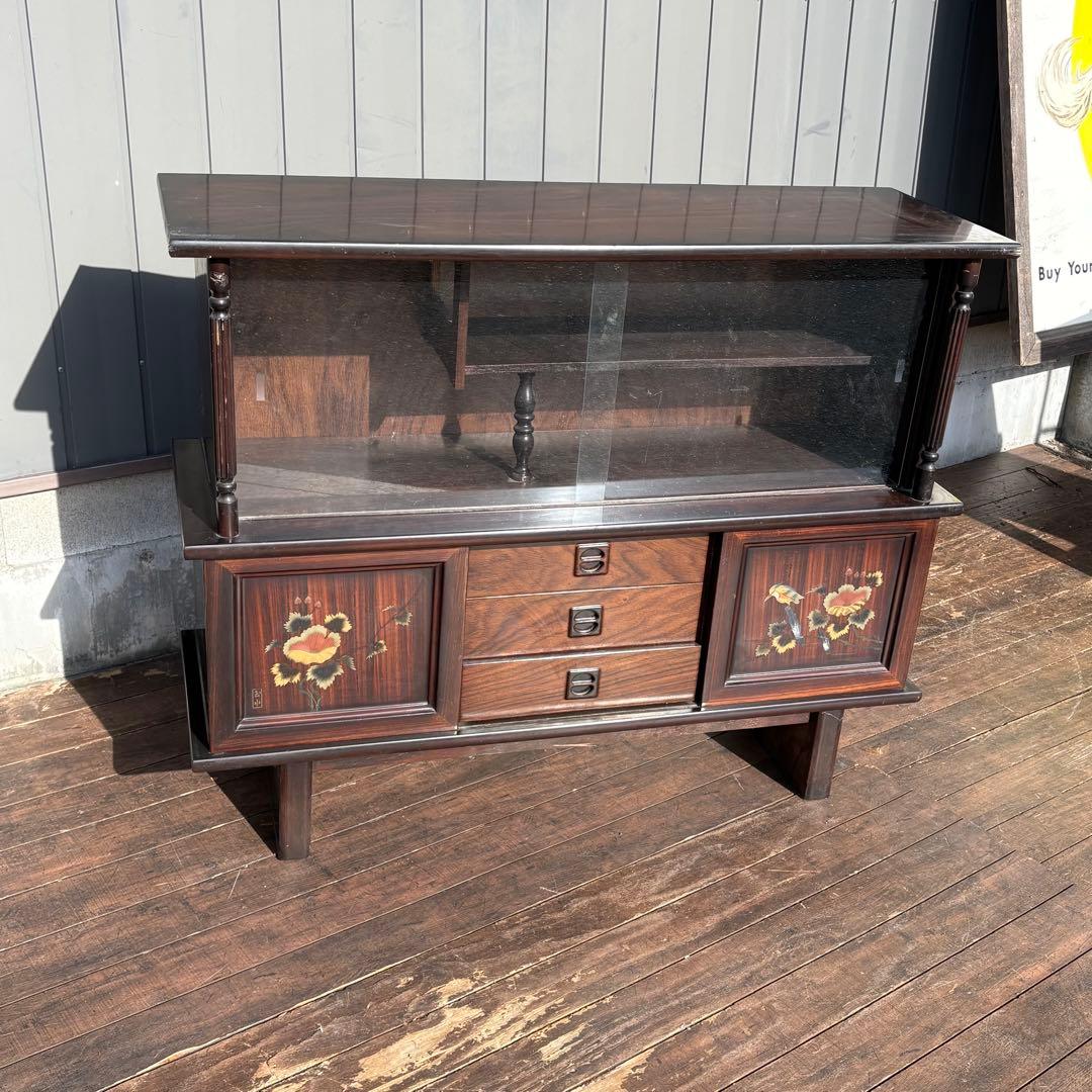 昭和レトロ 和家具 木製サイドボード ガラスキャビネット 飾り棚 水鳥 花柄蒔絵