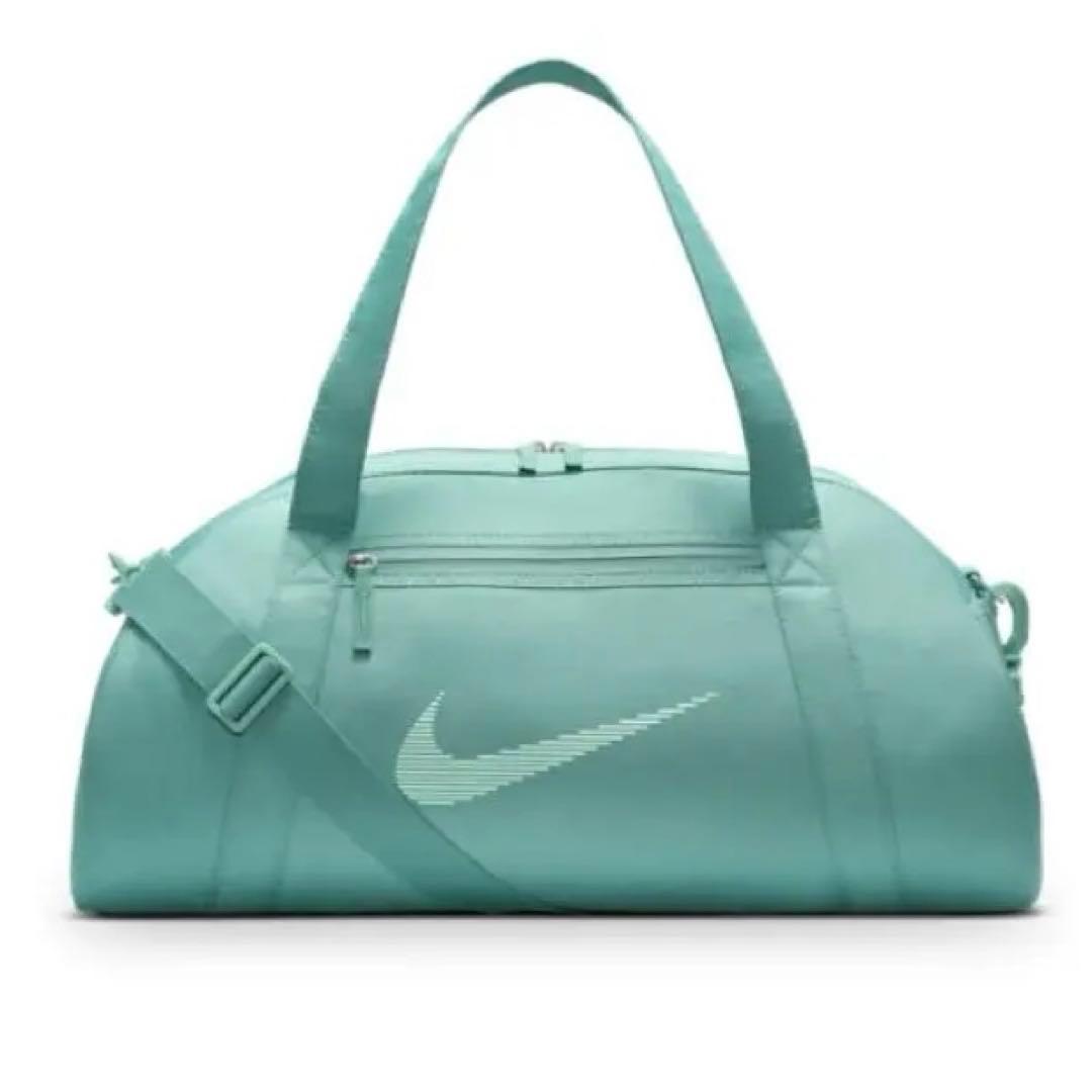 海外限定！ナイキ ボストンバッグ ティファニーブルー 水色