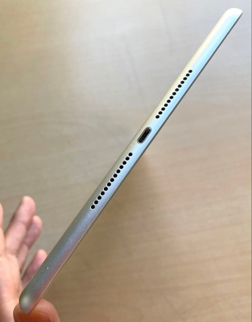 iPad 第6世代　A1893　Wi-Fiモデル　シルバー　32GB 美品　#8