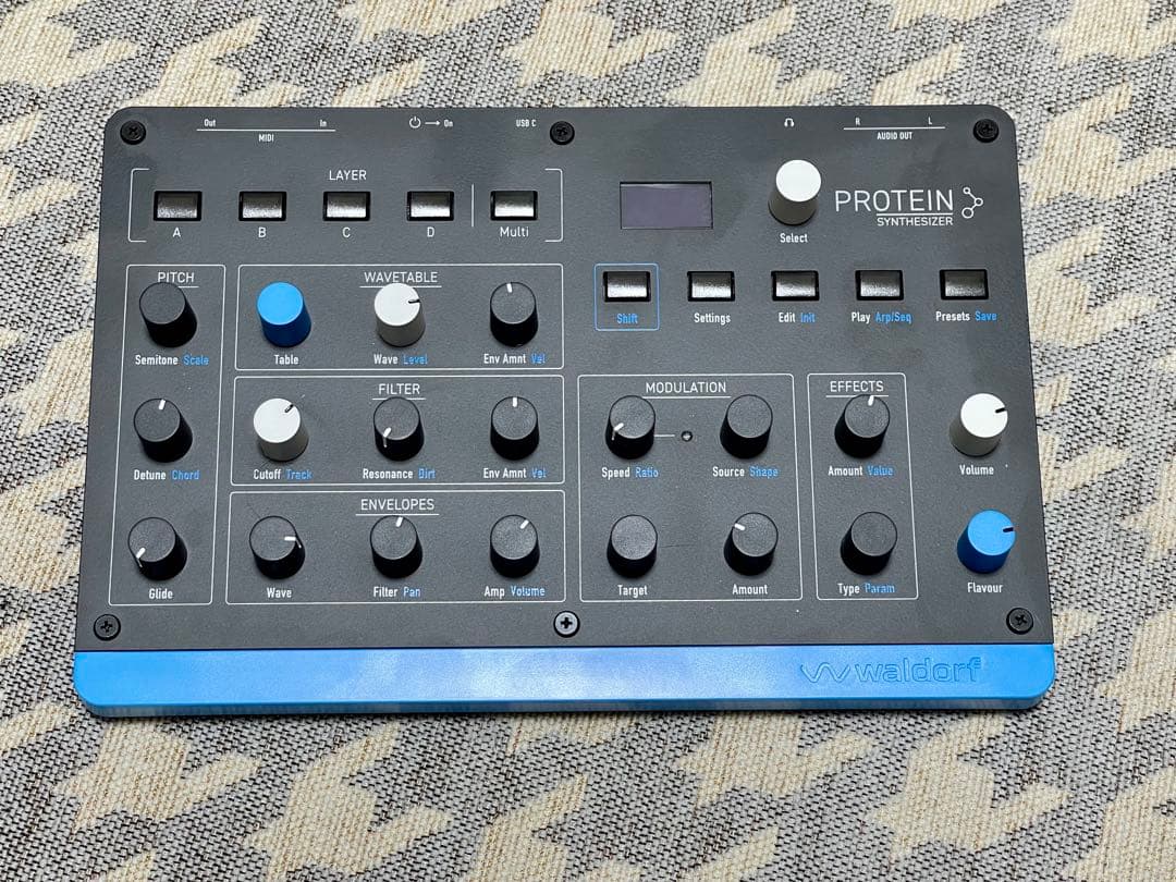 Waldorf PROTEIN ウェーブテーブルシンセサイザー