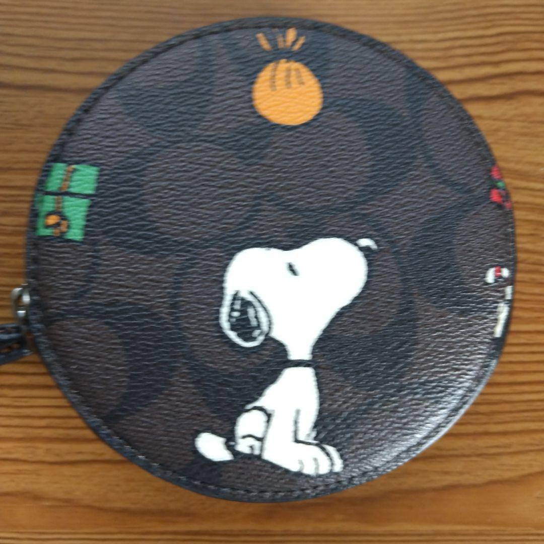 COACHスヌーピーケース