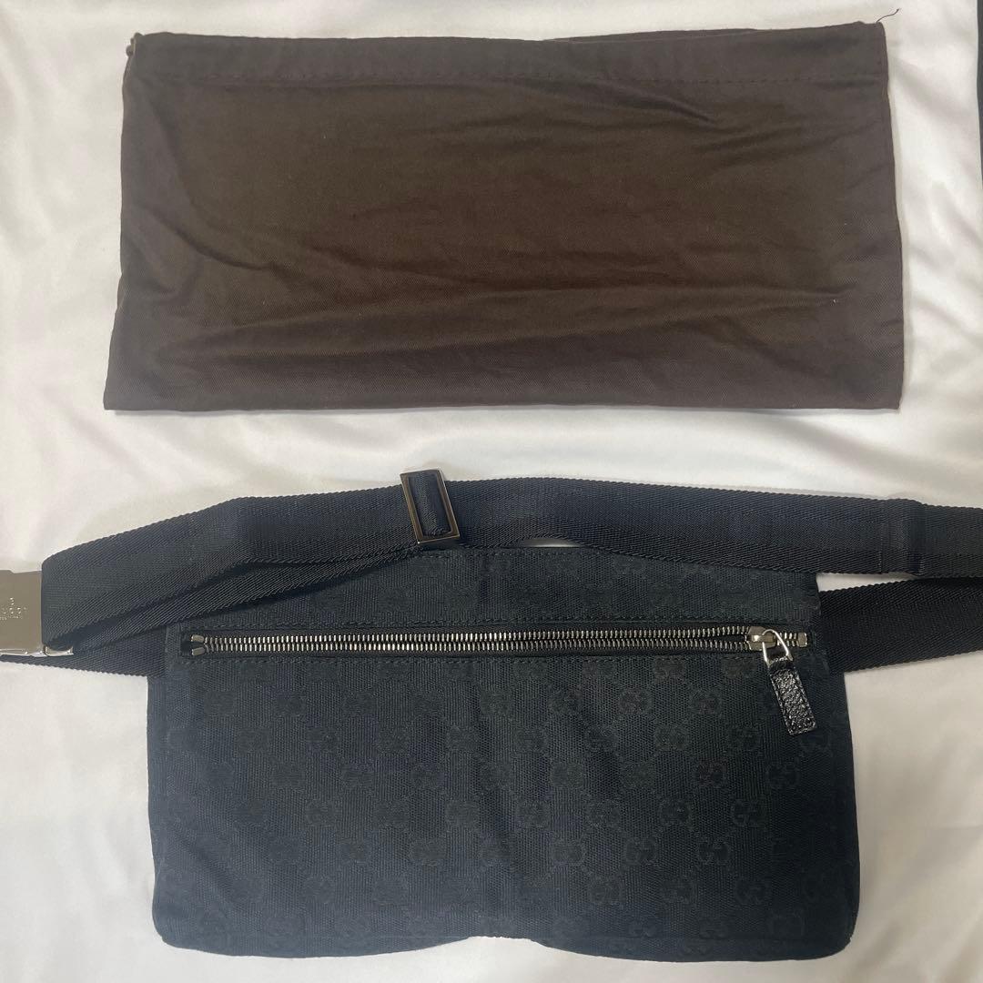 Gucci グッチ ボディーバッグ 斜め掛け ブラック 黒 　GG
