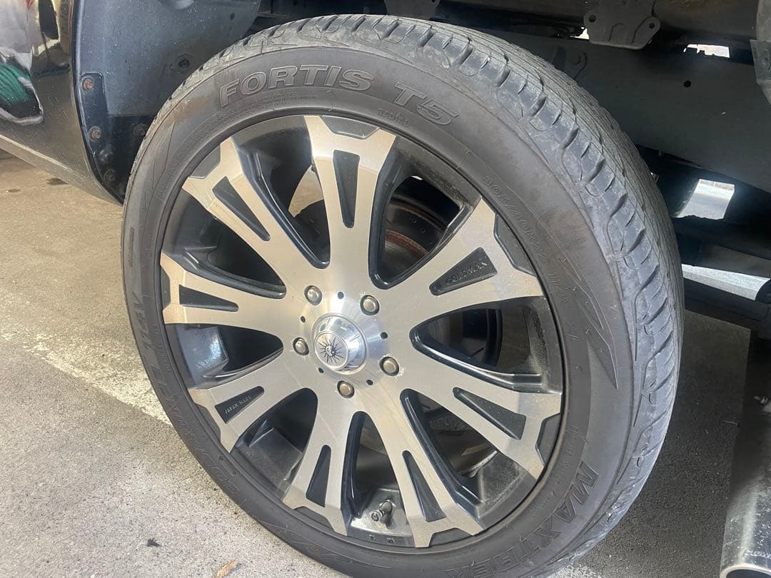 タンドラ用　22インチ タイヤ・ホイールセット