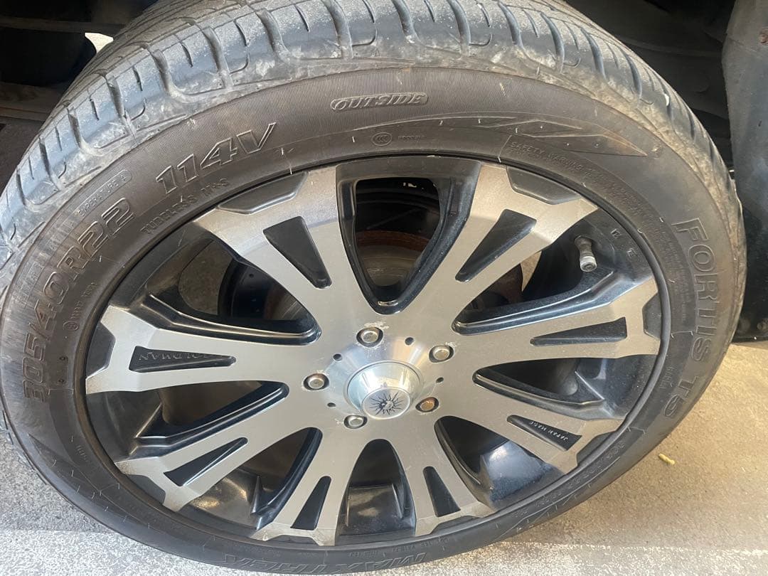 タンドラ用　22インチ タイヤ・ホイールセット