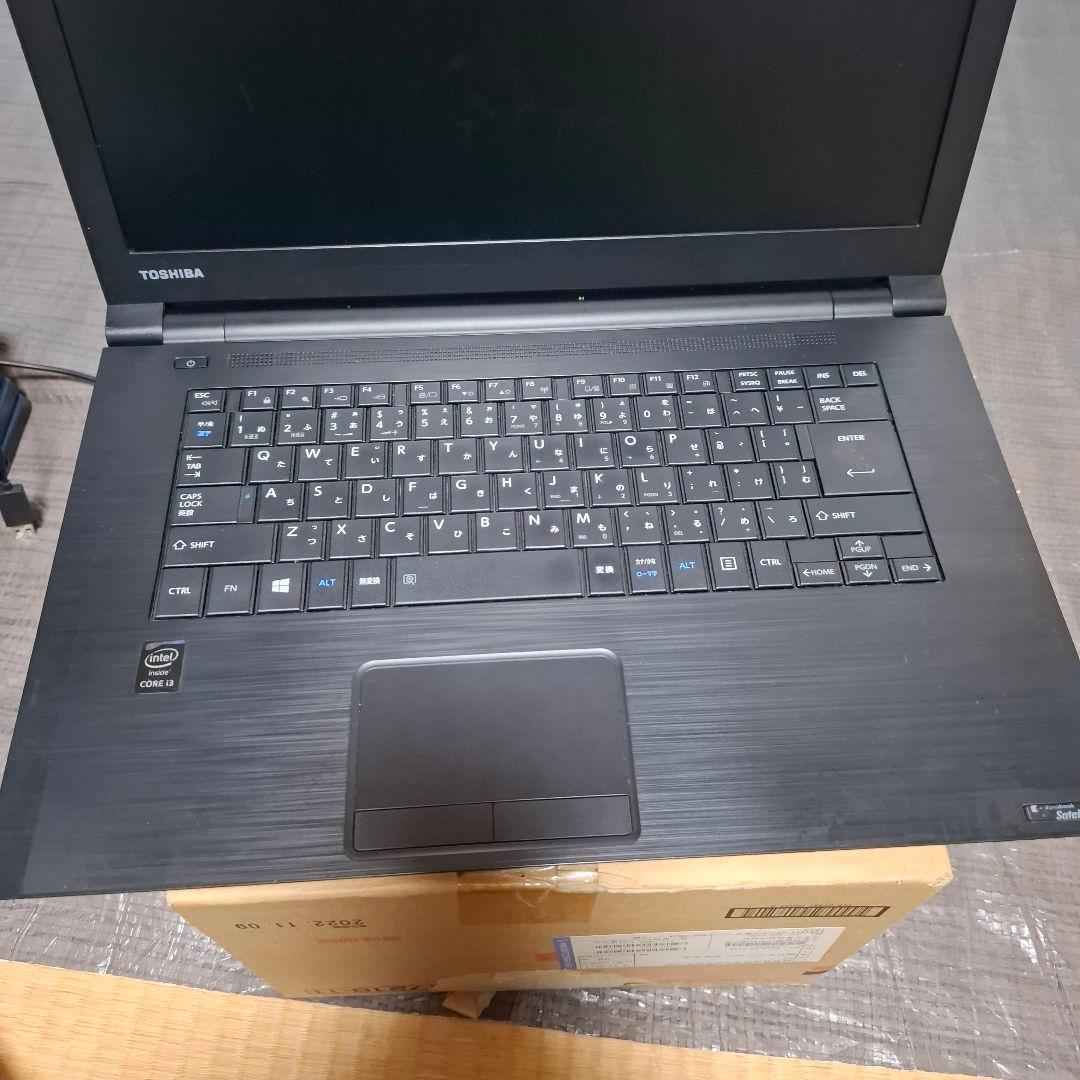 東芝　ノートパソコン　dynabook Satellite B35/R