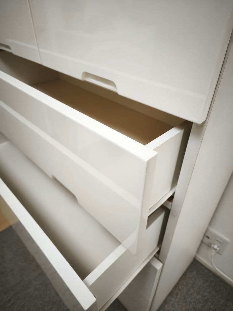 送料込み　ニトリホワイトチェスト 8引き出し