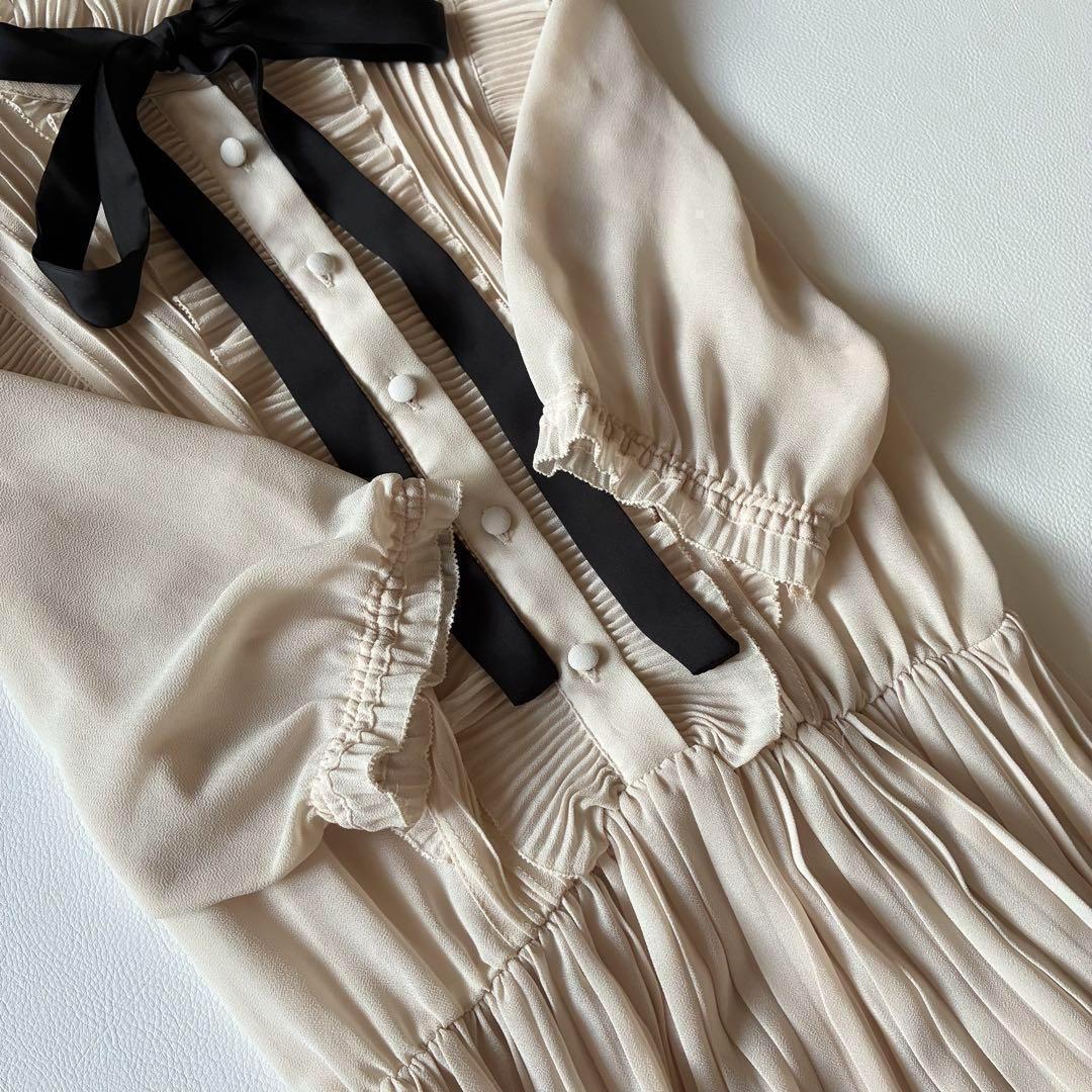 極美品✨DSC ダブスタ　プリーツシフォンボウタイワンピース　インナー付き　38