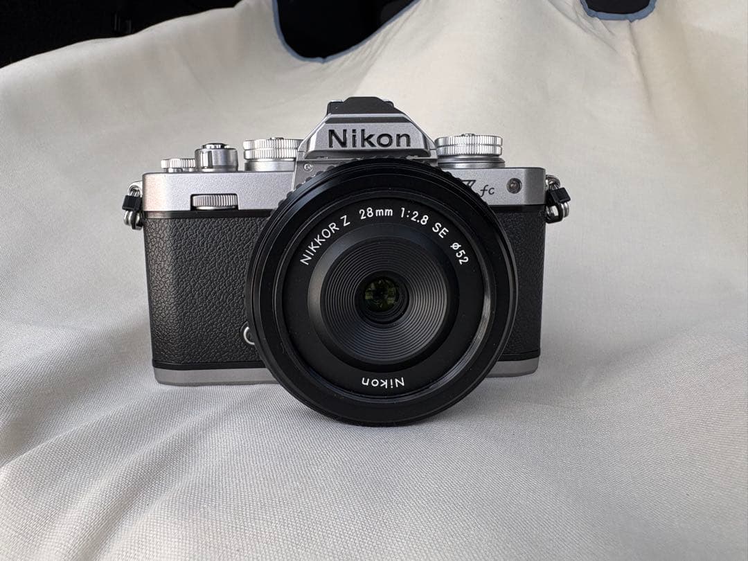 Nikon Z fc ミラーレス一眼 カメラセット