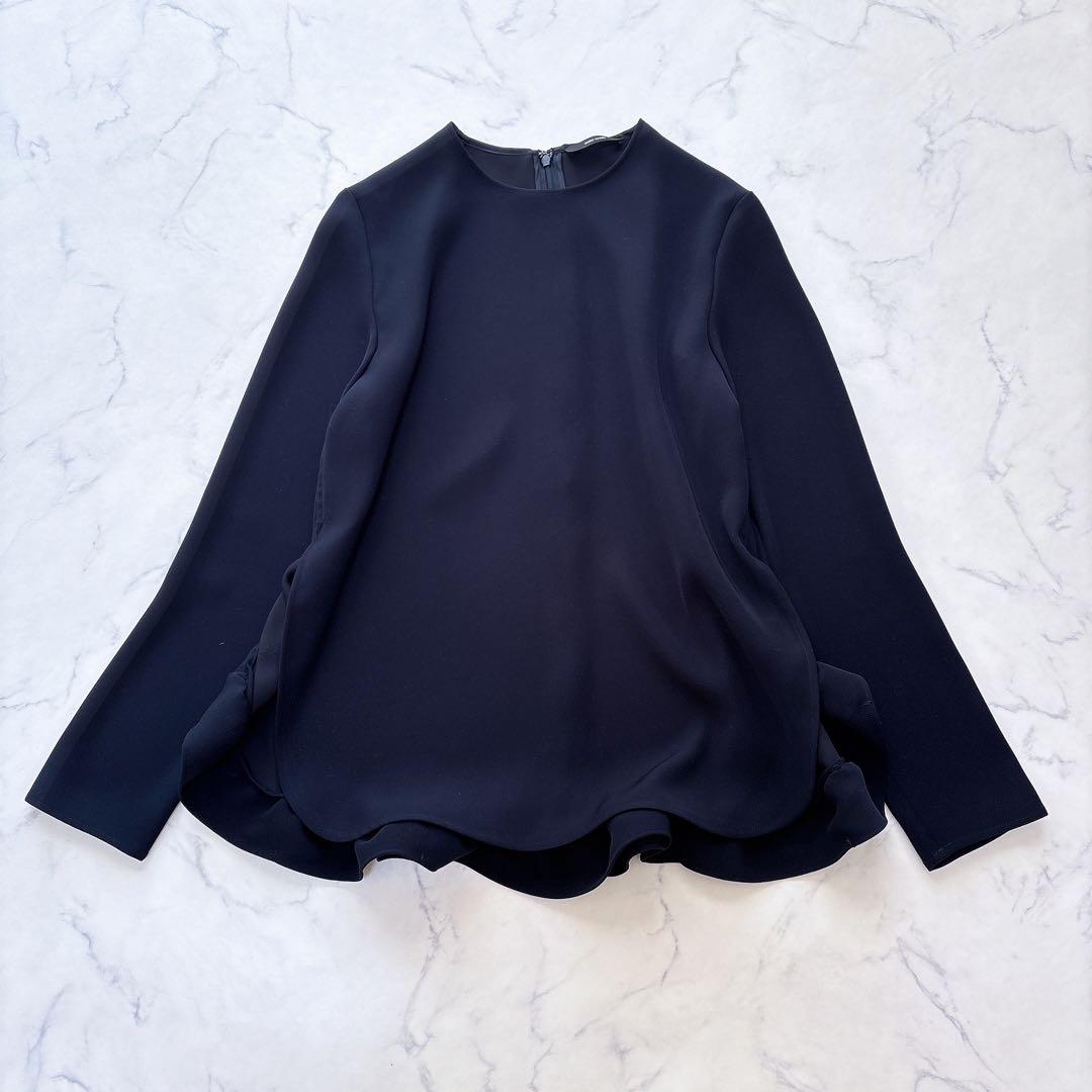 【美品】23AW YOKOCHAN ロングスリーブ バックフリル ブラウス 紺