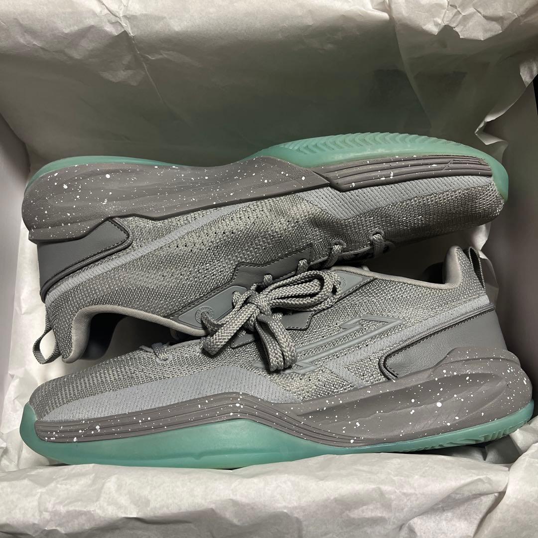 EGOZARU グレー バスケットボールシューズ 瀬川琉久