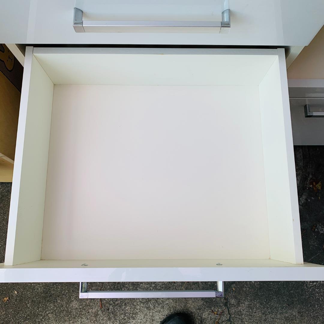 【美品／送料込み価格】パモウナ 白い食器棚・キッチンボード　幅90cm