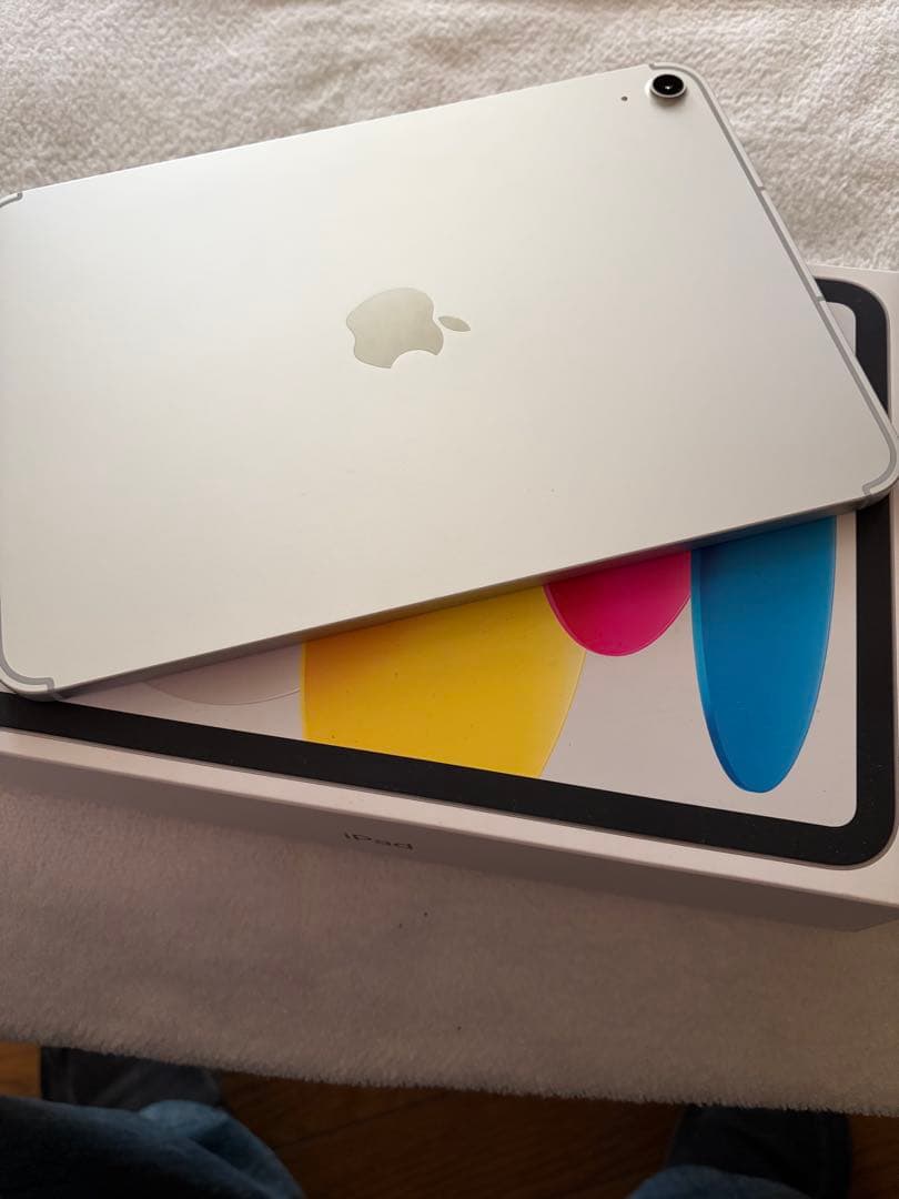 2026年1月24日　購入　Apple iPad 未使用に近い128GBシルバー