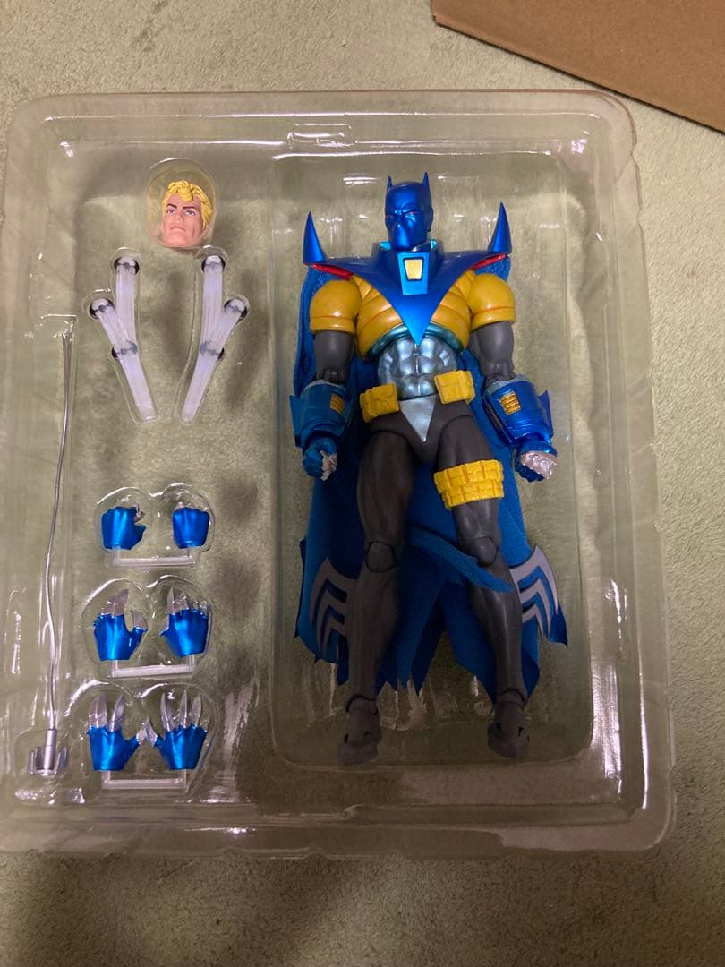 mafex ナイトフォールバットマン　バットマン　開封品