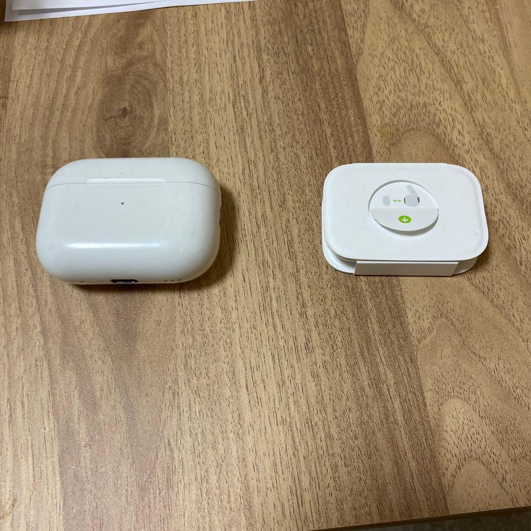 宏*井様 air pods pro 第2世代本体 イヤホンサイズ　箱、充電器付き