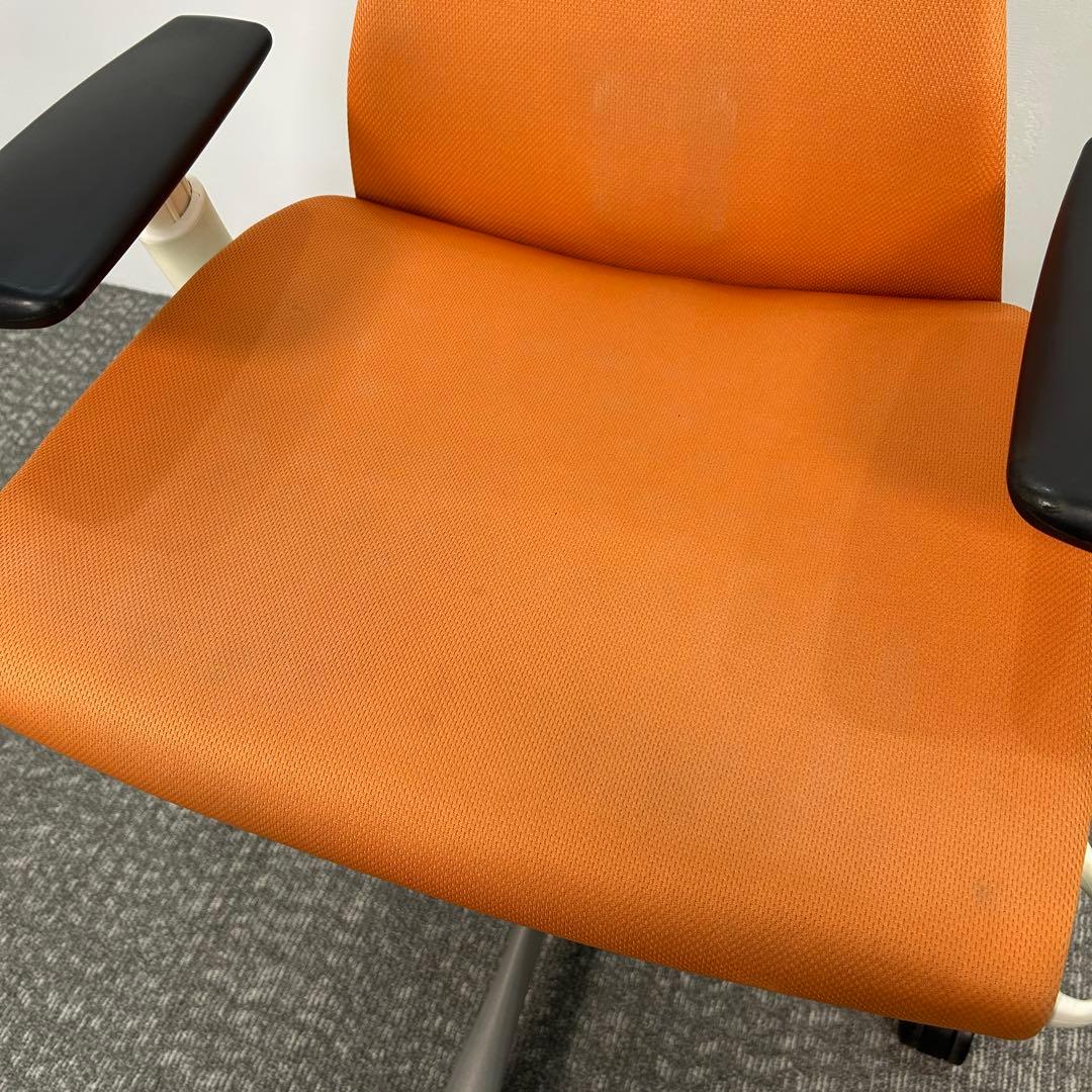 Q. エンボディチェア 最高級 ハーマンミラー オレンジ系　　Embody
