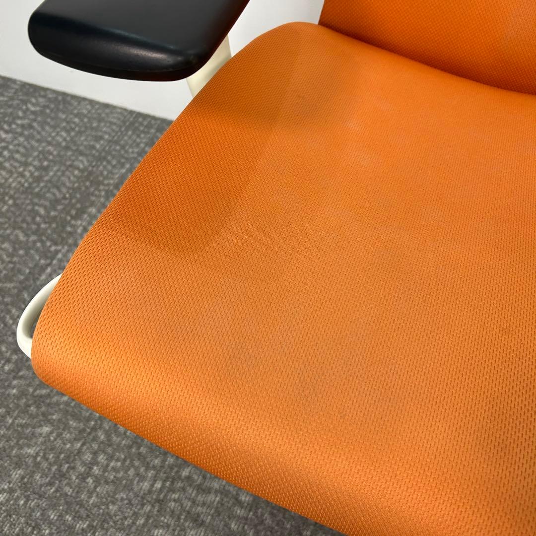 Q. エンボディチェア 最高級 ハーマンミラー オレンジ系　　Embody