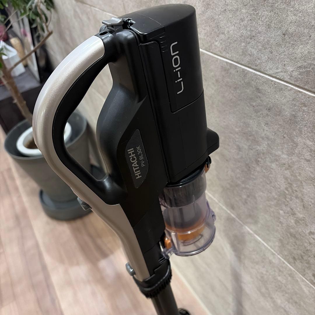 日立 掃除機　パワかるステッククリーナーPV-BL30K（2023年製)