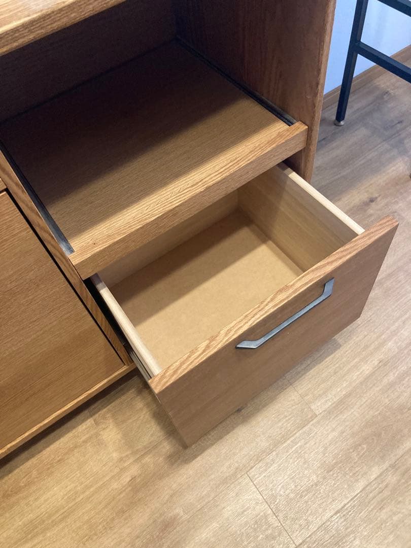 モモナチュラル食器棚・キッチンカウンター