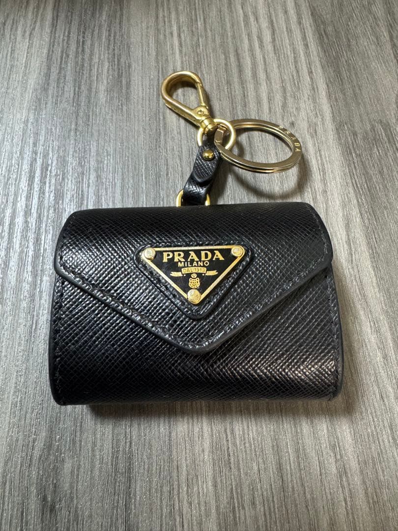 【定価90,200円】PRADA サフィアーノ AirPods Pro ケース