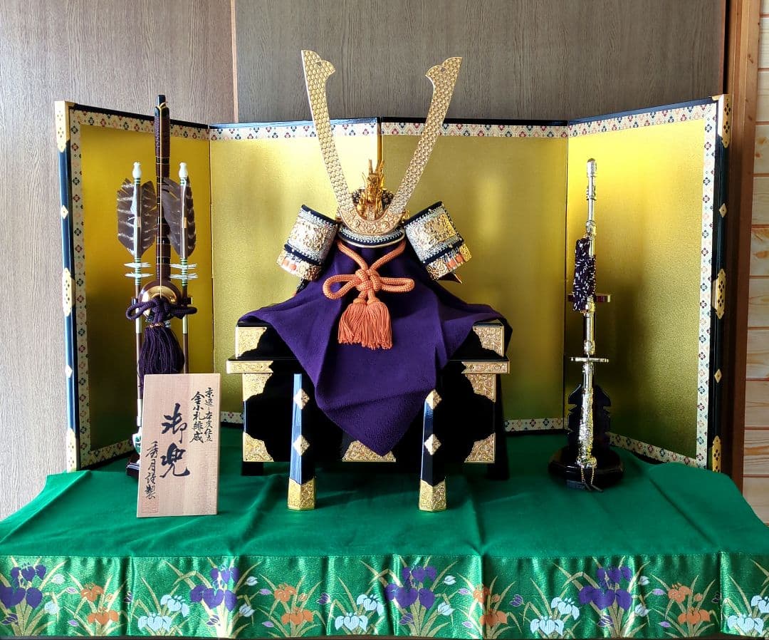 秀月の兜飾り一式　五月人形　端午の節句　子供の日