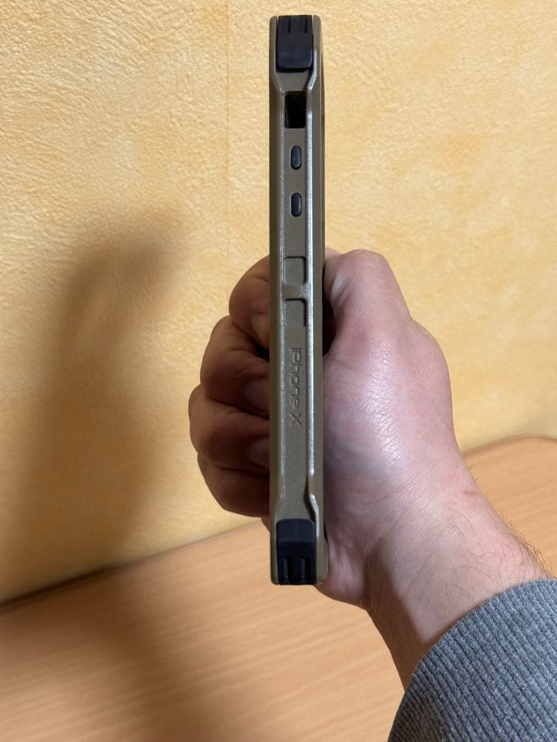 実物　Juggernaut Case iPhone X用ケース