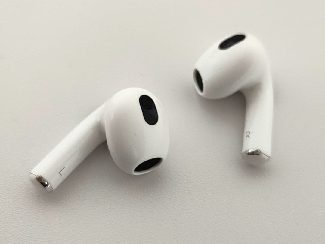 Apple AirPods 第3世代 Lightning／MagSafe充電対応