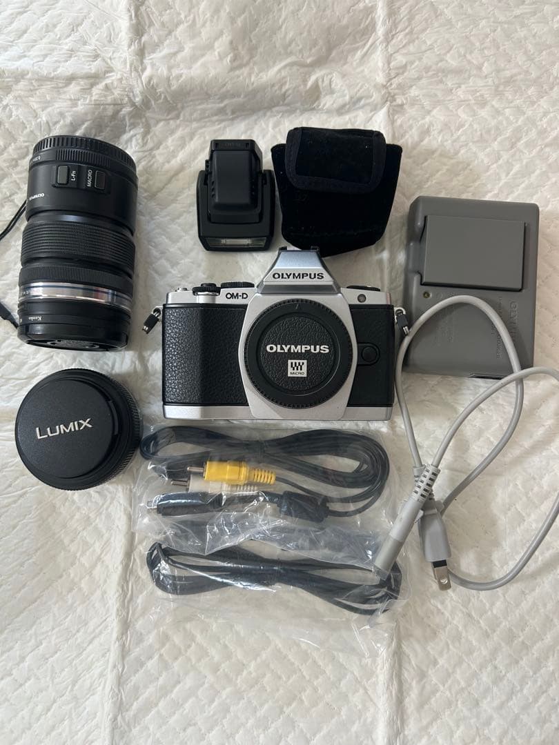 OLYMPUS OM-D EM-5 、LUMIXレンズ セット